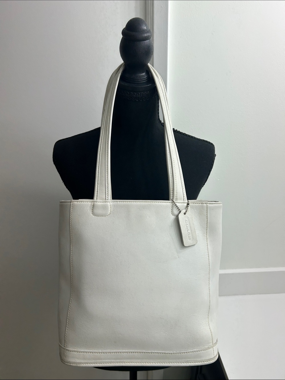Vintage Coach Bleeker Bucket 9305 White